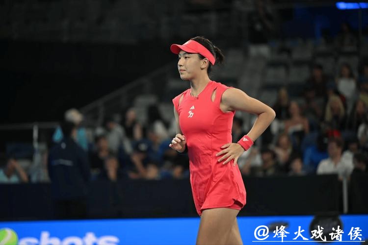 澳网|手握“死亡签表”却一路连克强敌,王欣瑜在最不擅长的赛场闯入十六强 澳网|手握“死亡签表”却一路连克强敌,王欣瑜在最不擅长的赛场闯入十六强
